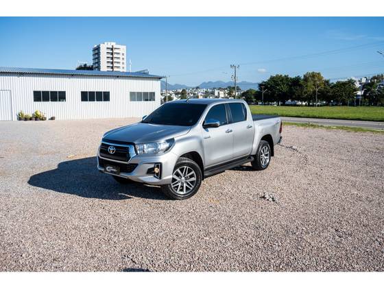 TOYOTA HILUX 2.8 SRV 4X4 CD 16V DIESEL 4P AUTOMÁTICO